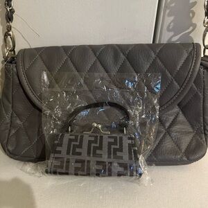 NWT: Gray Quilted Shoulder Bag/ & cute lil change purse 👛